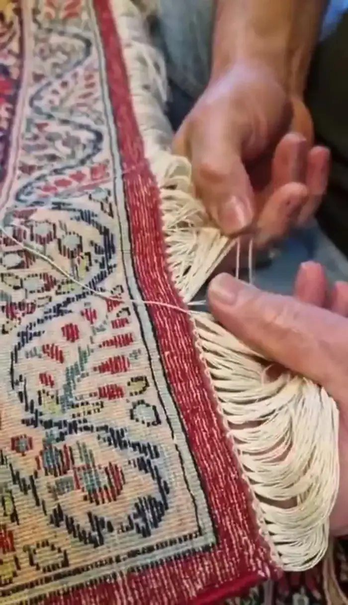 Restauration d'un tapis persan — vidéo de l'atelier Atelier Royale